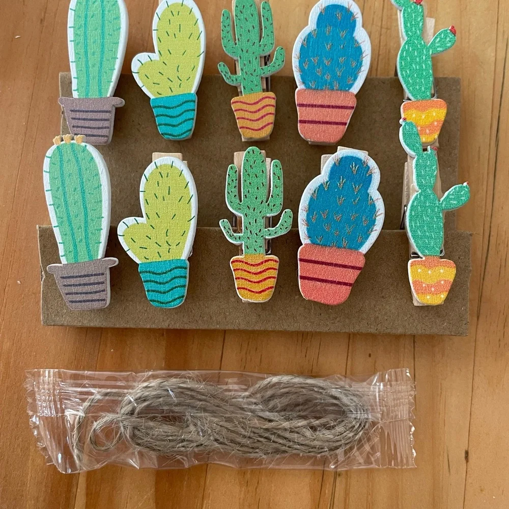 NWT “love” mini mason jar filled w/10 tiny wooden clothespin clips